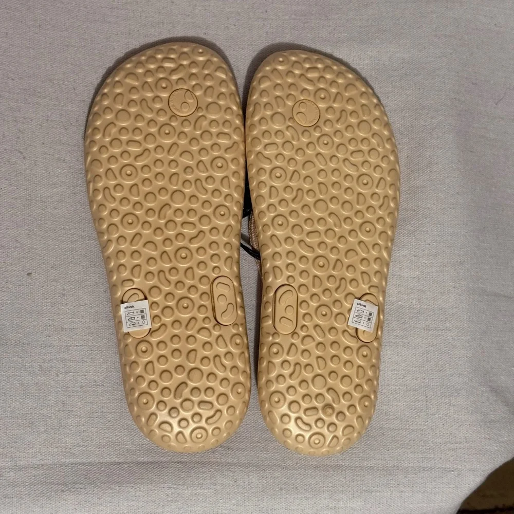 NWT Allbirds Sugar Zeffer 2 - size W12/M10